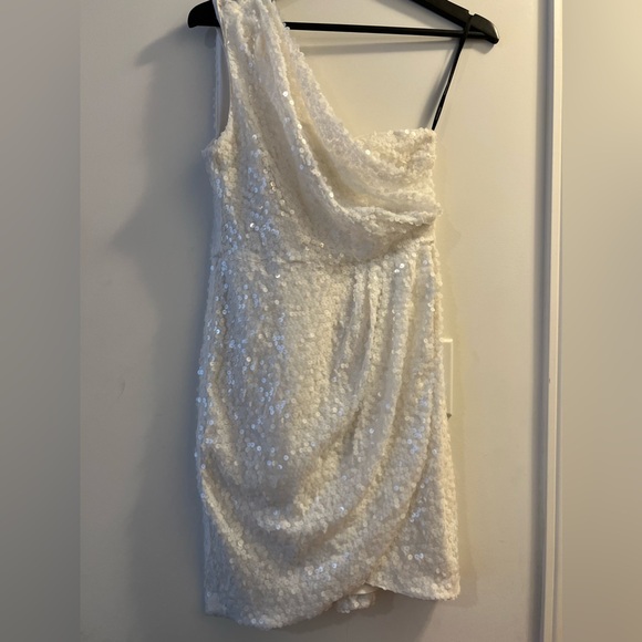 White Marciano dress sequins dress - Picture 3 of 3